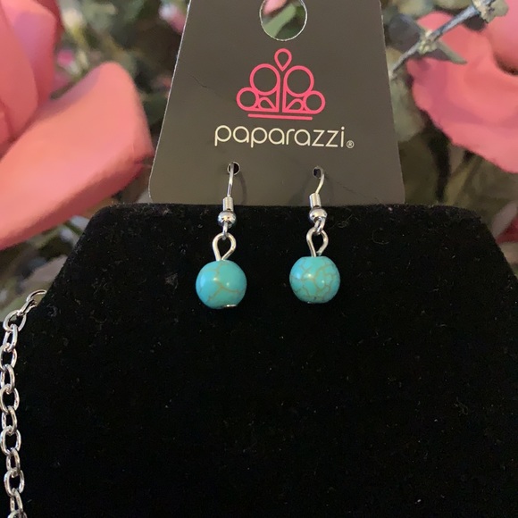 Paparazzi Necklace and Earrings Set - Picture 3 of 3